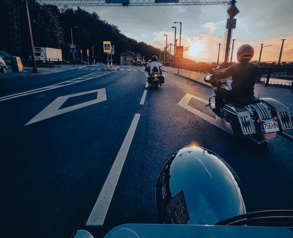 1. BIKES-ROAD-BROTHERS_1-min