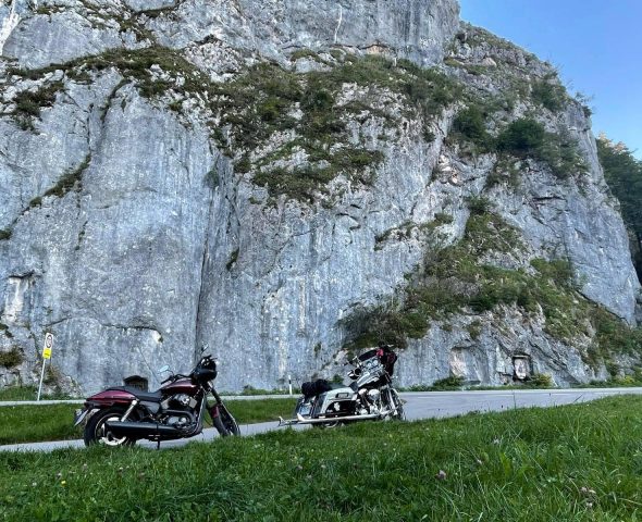 BIKES-ROAD-BROTHERS-1.7